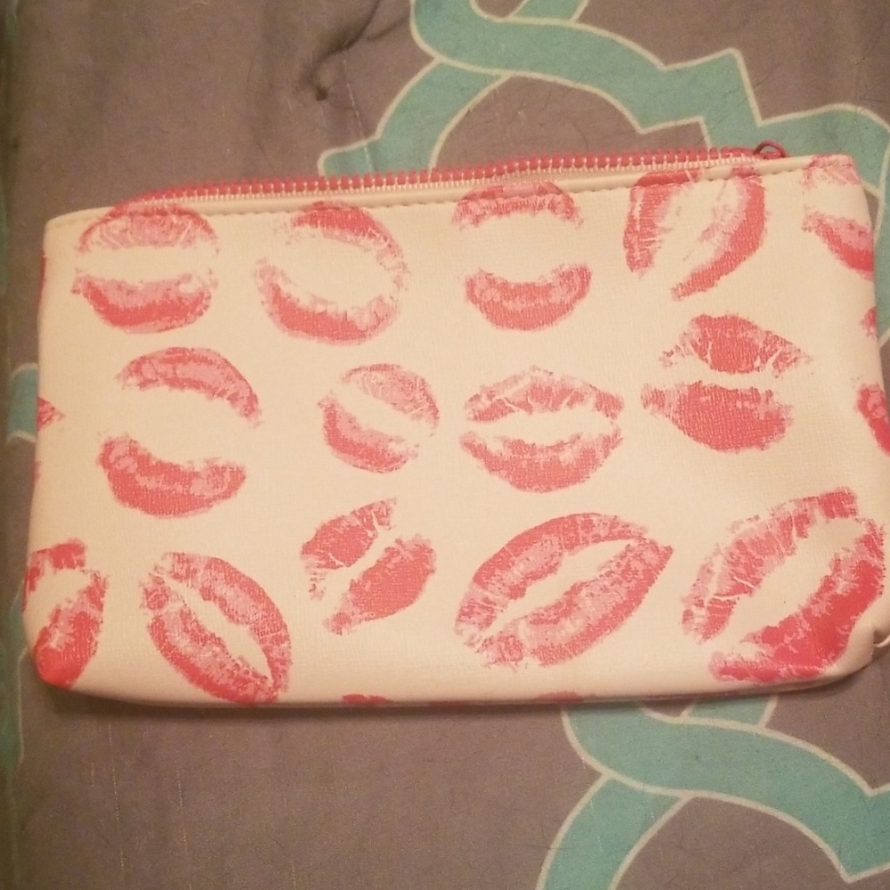 Makeup bag